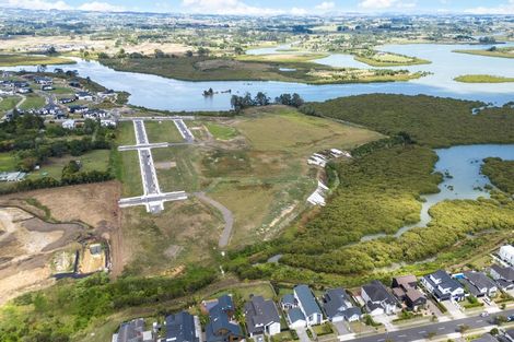 Photo of property in 29 Taipahitini Road, Rosehill, 2113