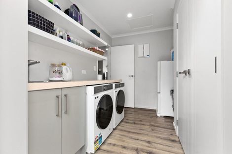 Photo of property in 64 Farm Road, Waipukurau, 4284