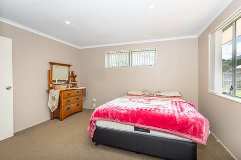 Photo of property in 8a Lloyd Drive, Nawton, Hamilton, 3200