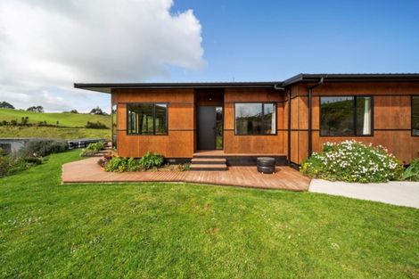 Photo of property in 63a Saxton Road, Upper Vogeltown, New Plymouth, 4371