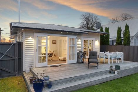 Photo of property in 158 Hills Road, Edgeware, Christchurch, 8013