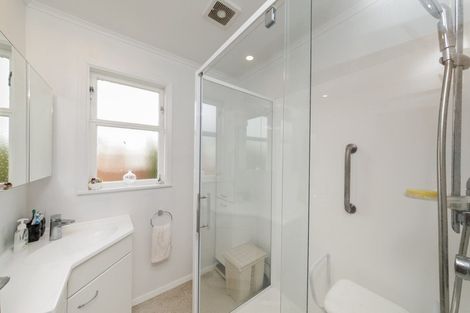 Photo of property in 77 Highbury Avenue, Highbury, Palmerston North, 4412