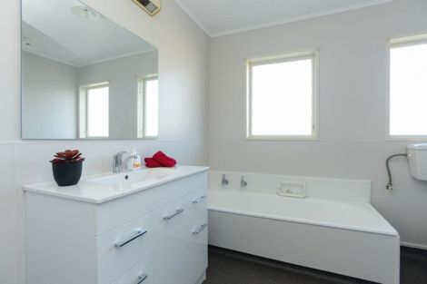 Photo of property in 46 Walton Way, Flaxmere, Hastings, 4120