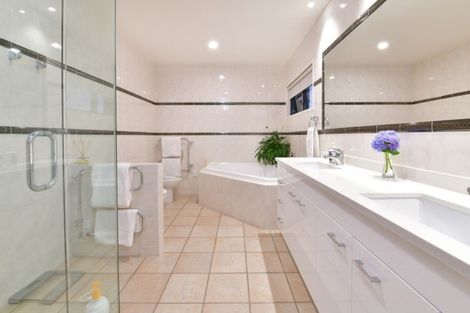 Photo of property in 13 Joydon Place, Stanmore Bay, Whangaparaoa, 0932