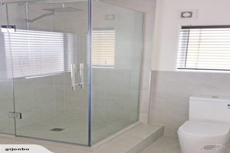 Photo of property in 12 Phillipa Place, Browns Bay, Auckland, 0630