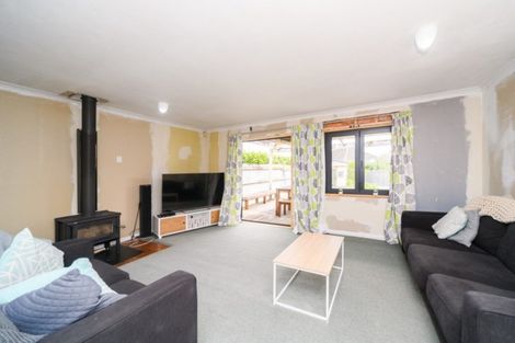 Photo of property in 33 Karina Terrace, Roslyn, Palmerston North, 4414