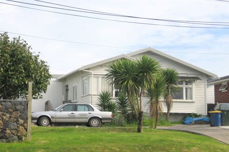 Photo of property in 150a Don Buck Road, Massey, Auckland, 0614
