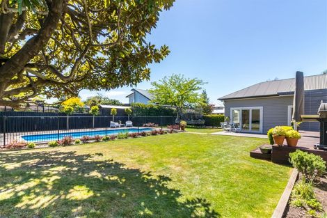 Photo of property in 36 Bryndwr Road, Fendalton, Christchurch, 8052