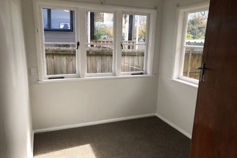 Photo of property in 3 Olwyn Terrace, Dinsdale, Hamilton, 3204