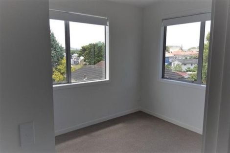 Photo of property in 10 Kanorau Place, Mangere, Auckland, 2022