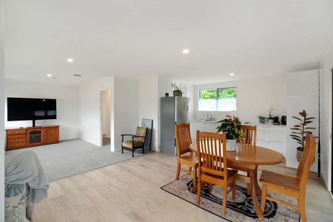 Photo of property in 1/26 Te Moau Avenue, Parakai, 0830