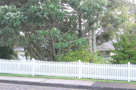 Photo of property in 34 Lavelle Road, Henderson, Auckland, 0612