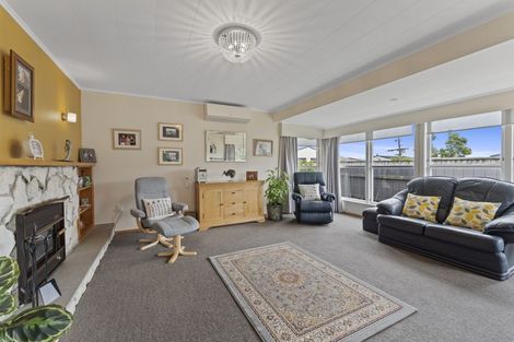 Photo of property in 15 Waitohu Valley Road, Otaki, 5512