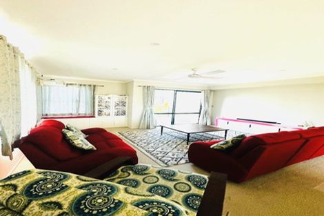 Photo of property in 13 William Stratton Lane, Hobsonville, Auckland, 0616