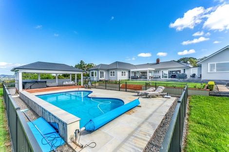 Photo of property in 576 Whitford Road, Whitford, Howick, 2571