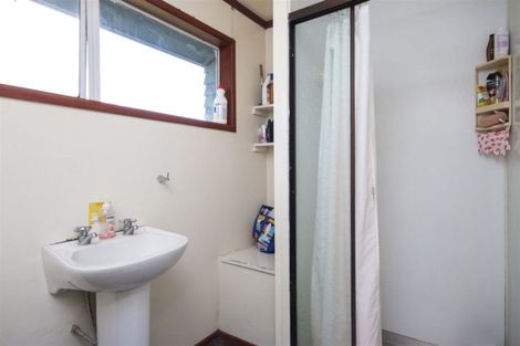 Photo of property in 21 Leaver Place, Weymouth, Auckland, 2103
