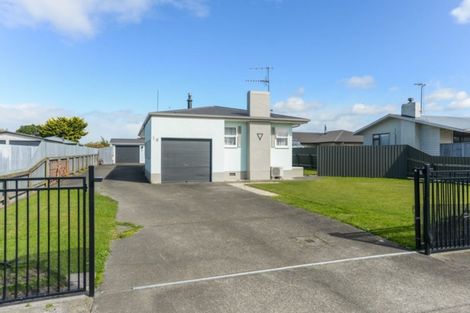 Photo of property in 10 Merton Crescent, Pirimai, Napier, 4112