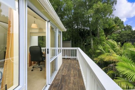 Photo of property in 1/5 Wyvern Place, Glenfield, Auckland, 0629