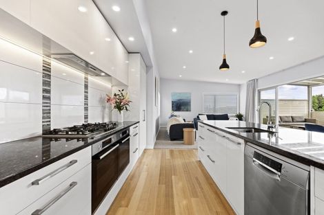 Photo of property in 2 Fern Lane, Whalers Gate, New Plymouth, 4310