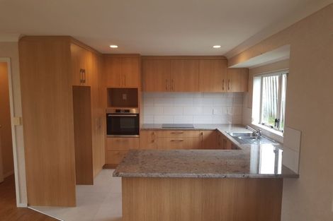 Photo of property in 33 Martin Jugum Lane, Ranui, Auckland, 0612