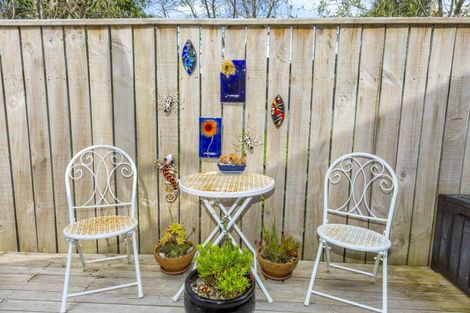 Photo of property in 11a Ormrod Grove, Riverstone Terraces, Upper Hutt, 5018