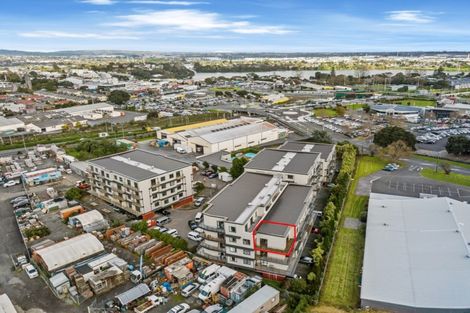 Photo of property in 62/68 Mountain Road, Mount Wellington, Auckland, 1072