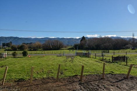 Photo of property in 114 Brooklyn Road, Carterton, 5713