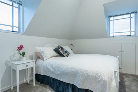 Photo of property in 99 Avonhead Road, Avonhead, Christchurch, 8042