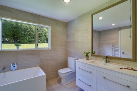 Photo of property in 1 Arawata Terrace, Fernhill, Queenstown, 9300