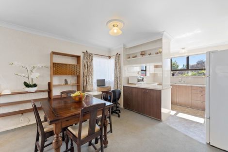 Photo of property in 14 Sackville Street, Fitzroy, New Plymouth, 4312