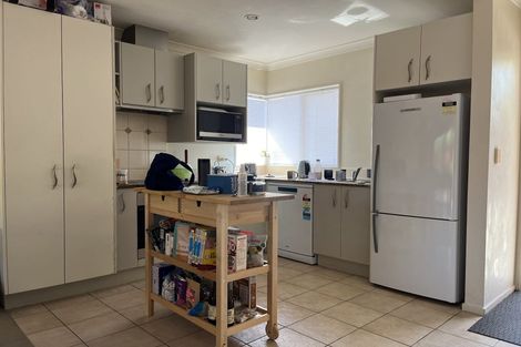 Photo of property in 9 Ballyroney Place, East Tamaki, Auckland, 2013