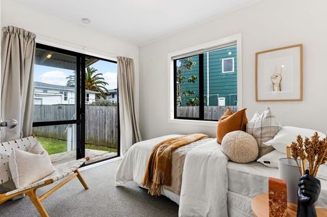 Photo of property in 9 Ivy Place, Birkdale, Auckland, 0626