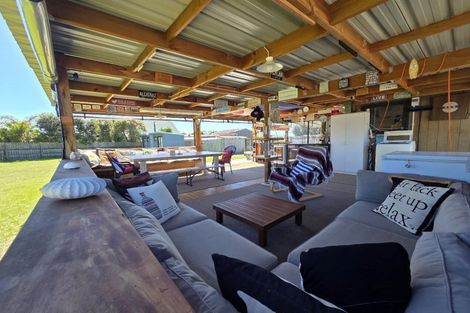 Photo of property in 104 Kauri Crescent, Matarangi, Whitianga, 3592