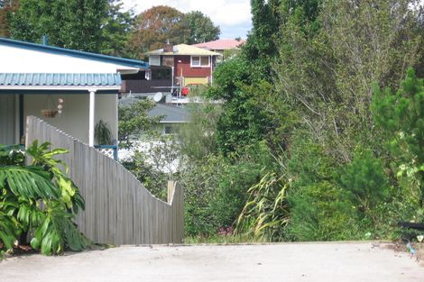 Photo of property in 22a Stottholm Road, Titirangi, Auckland, 0604