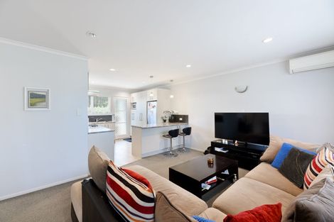 Photo of property in 16 Abel Tasman Avenue, Henderson, Auckland, 0610