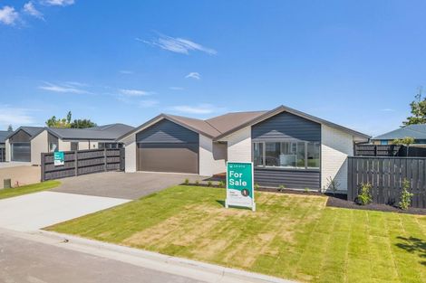 Photo of property in 8 Cam Mill Place, Rangiora, 7400