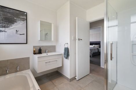 Photo of property in 24 Sherwill Street, Feilding, 4702