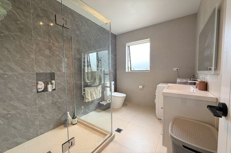 Photo of property in 10 Maraeariki Avenue, Orewa, 0931