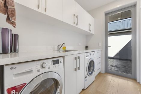 Photo of property in 22 Shortcut Road, Cromwell, 9310