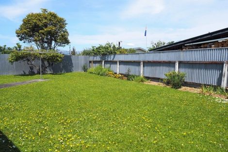 Photo of property in 6 Selwyn Street, Levin, 5510