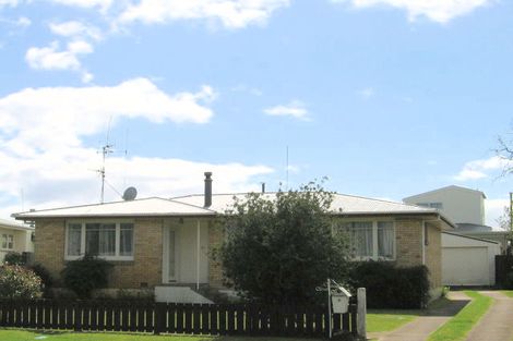Photo of property in 9 Harris Street, Mount Maunganui, 3116