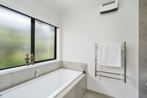 Photo of property in 8 Cooke Farm Grove, Waiwhakaiho, New Plymouth, 4312