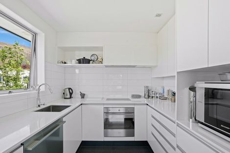 Photo of property in 33 Sargood Drive, Wanaka, 9305