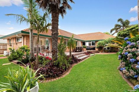 Photo of property in 7 Yarlside Place, Northpark, Auckland, 2013