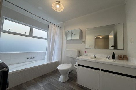 Photo of property in 5/16 Guthrie Road, Havelock North, 4130