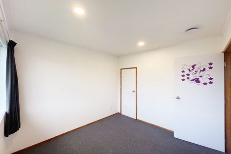 Photo of property in 5 Skyla Place, Massey, Auckland, 0614
