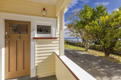 Photo of property in 33 Seapoint Road, Bluff Hill, Napier, 4110