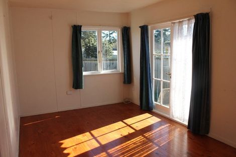 Photo of property in 12 Candia Road, Swanson, Auckland, 0612