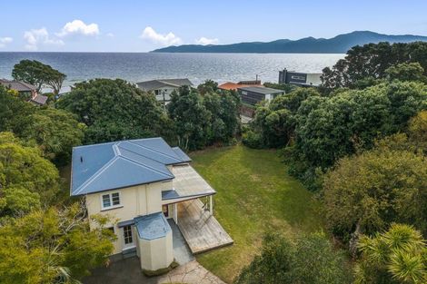 Photo of property in 1 Raebern Lane, Raumati Beach, Paraparaumu, 5032
