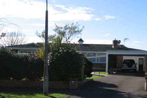 Photo of property in 5 Te Punga Place, Awapuni, Palmerston North, 4412